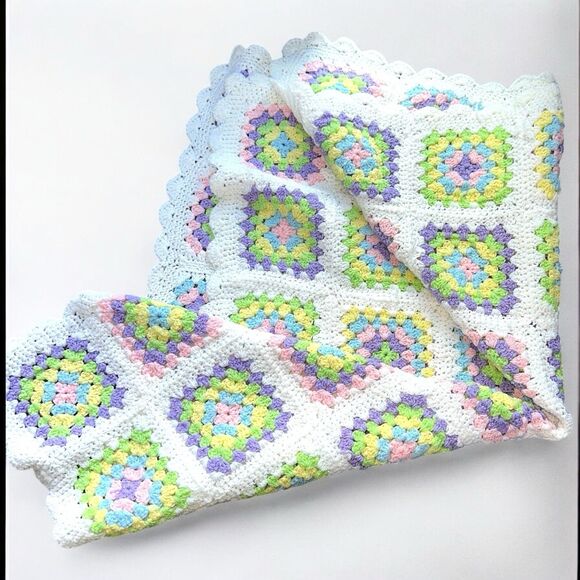 Handmade Crochet Baby Blanket Unisex Pastel Cottagecore Vintage Nursery Swiftie - Picture 9 of 16